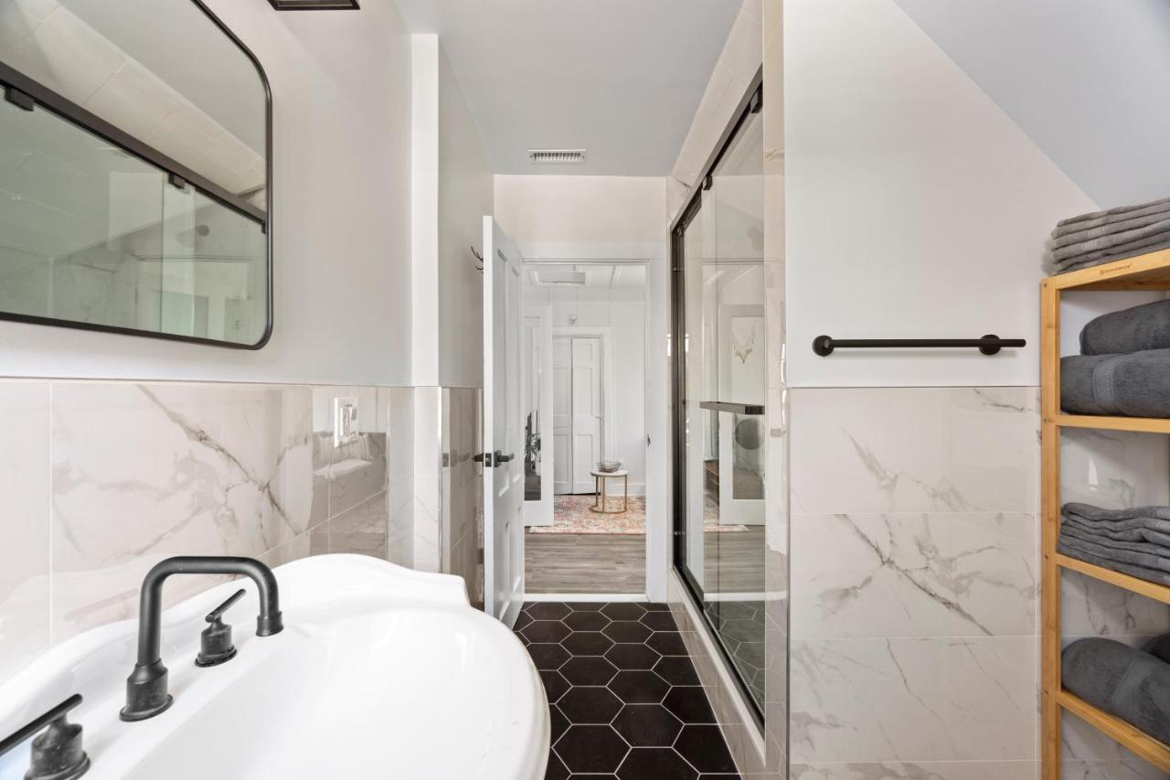 Cozy Gem In The Heart Of East Rock With Free Parking Near Yale And Dt Apartment Ню Хейвън Екстериор снимка